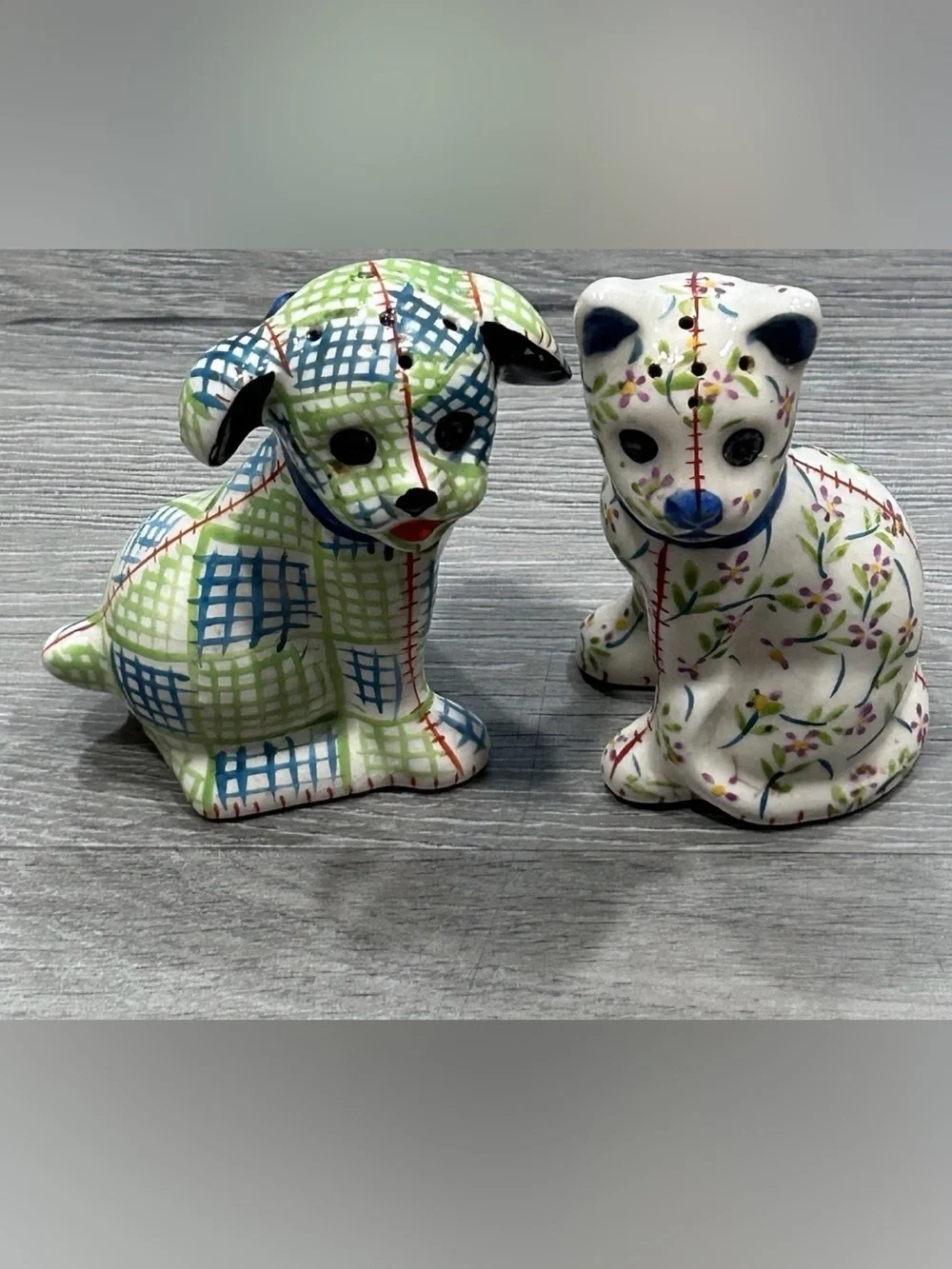 Vintage Mid Century Ceramic Dog & Cat Salt Pepper Shaker Set Japan Plaid Floral